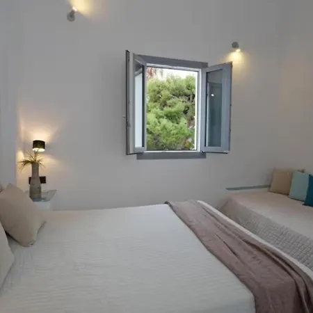 Hotel Aegean Perissa (Santorini)