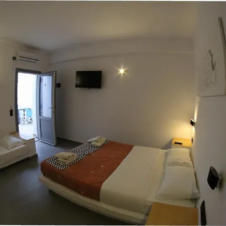 Aegean * Perissa (Santorini)