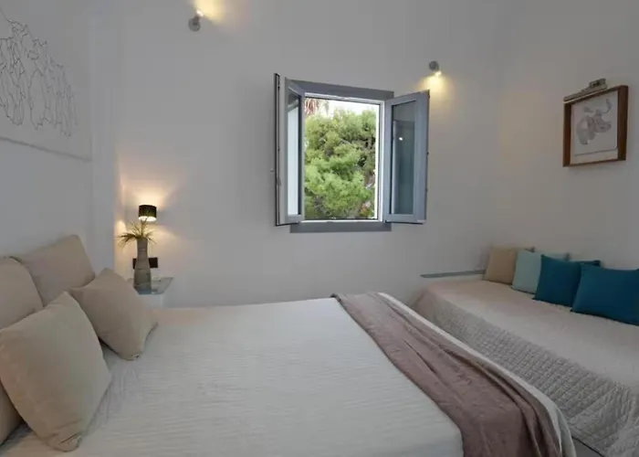 Hotel Aegean Perissa (Santorini)